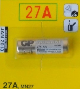 Mando a distancia:  12V(27A)